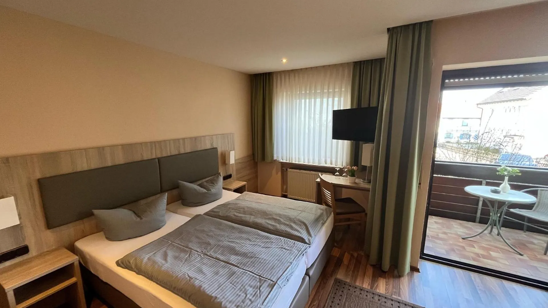 Hotel Annas Gästehaus Hallerndorf